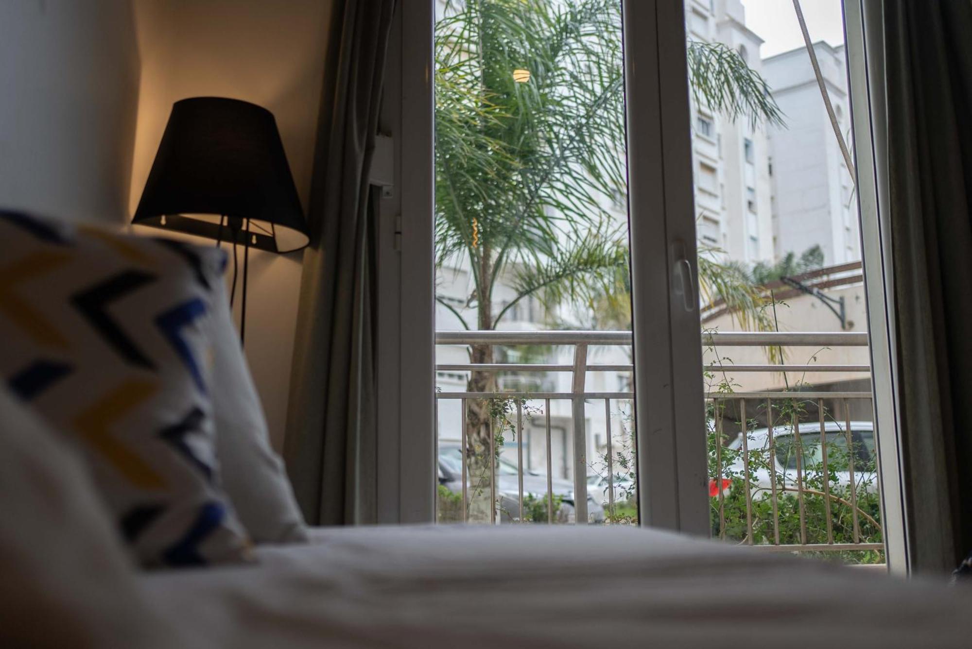 Confort Hotelier Dans Une Prestigieuse Residence アルジェ エクステリア 写真